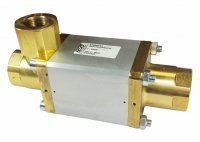 Air operated 3 way coax valve